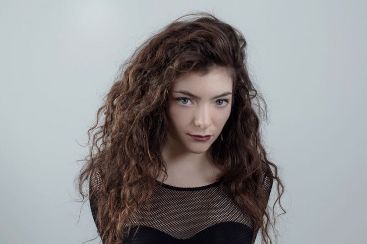 Lorde anuncia cancelamento de shows na Austrália 