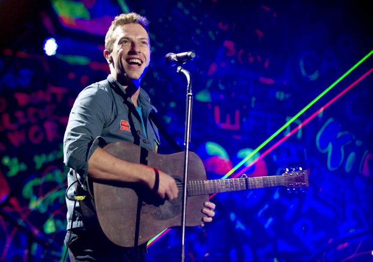 Fã da banda Coldplay ganha R$ 37 mil para tratamento neurológico 