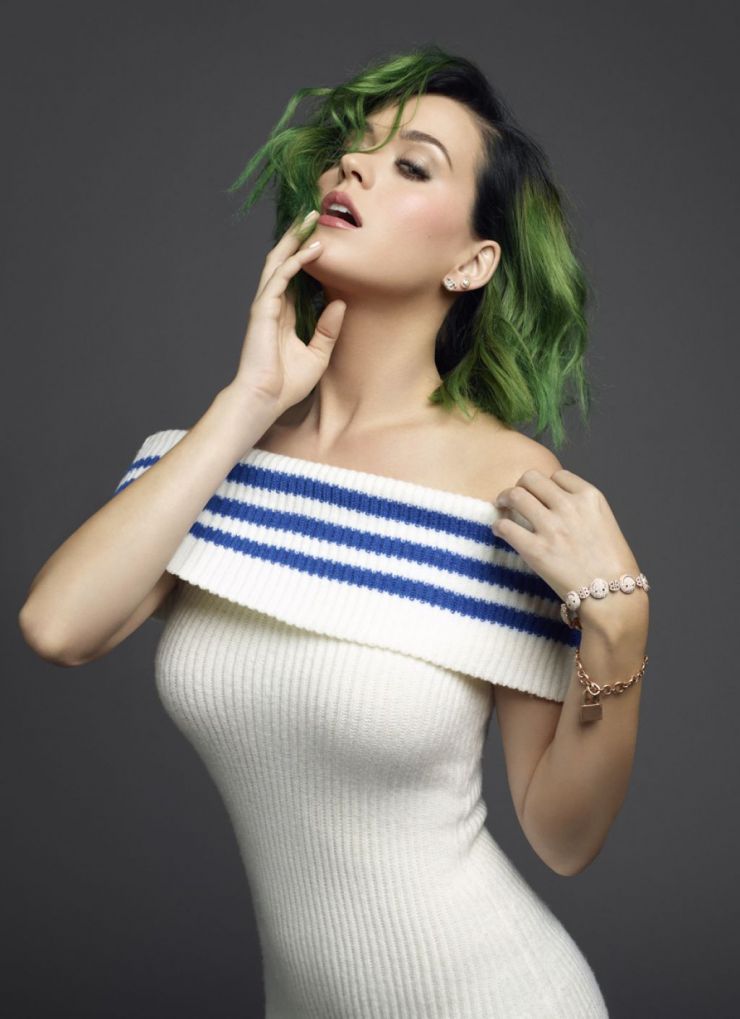 Revista aponta Katy Perry como a mais bem vestida da música