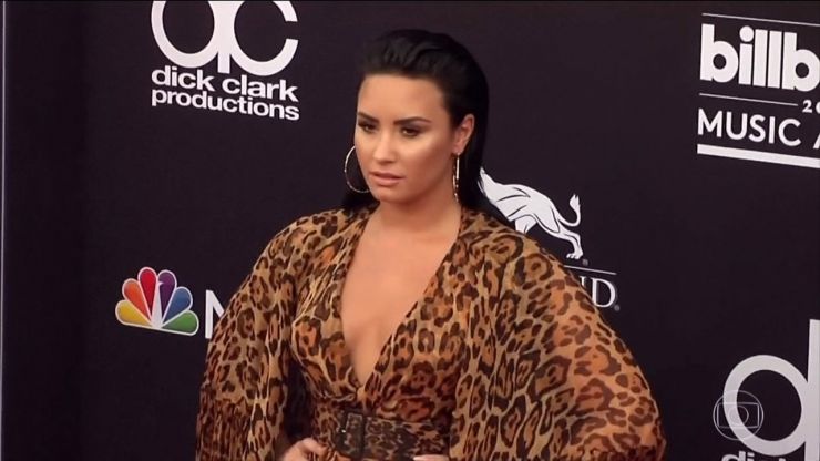 Site afirma que Demi Lovato está novamente internada
