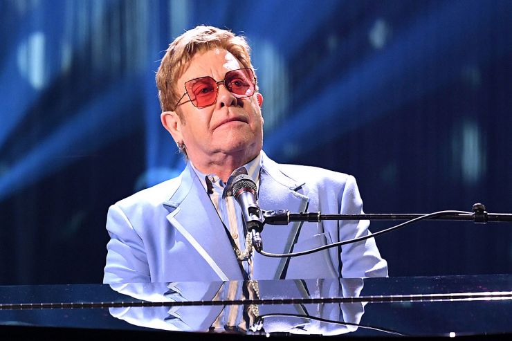 Elton John ganha indicação ao Oscar por canção original