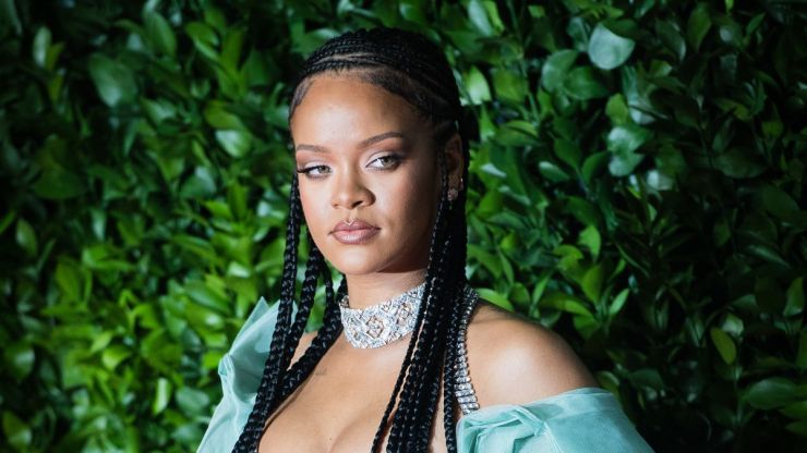 Rihanna se torna oficialmente uma bilionária