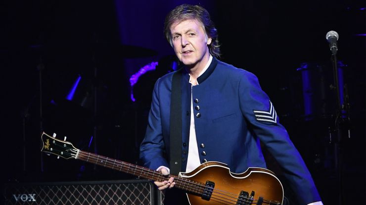 Baixo de Paul McCartney se torna o mais caro leiloado na história