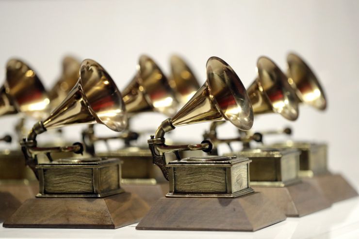 Grammy 2022 é oficialmente adiado