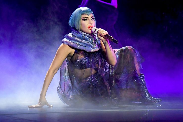Lady Gaga anuncia primeiras data da turnê Chromatica Ball