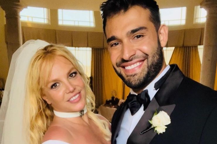 Sam Asghari pede pensão e pagamentos de honorários de advogados para Britney Spears