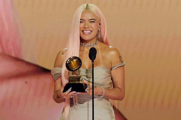 Karol G se torna primeira latina a receber prêmio de Mulher do Ano da Billboard EUA