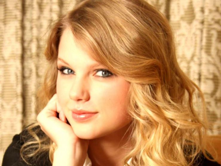 Taylor Swift faz surpresa para fã