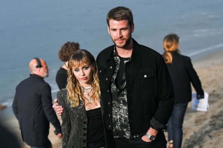 Liam Hemsworth entra na justiça com pedido de divórcio de Miley Cyrus