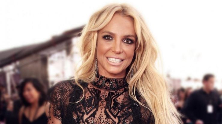 Britney Spears utiliza rede sociais pra críticas “haters”