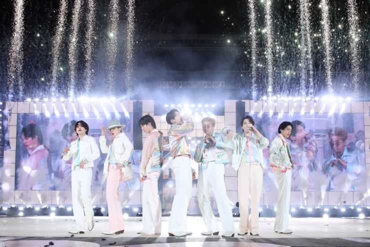 Público será proibido de cantar e gritar em shows do BTS na Coreia do Sul