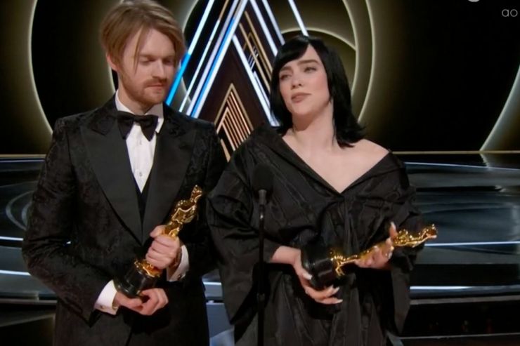 Billie Eilish leva para casa o Oscar de “Melhor Canção”