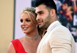 Marido de Britney Spears fala publicamente pela primeira vez sobre casamento