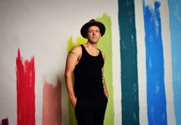 Jason Mraz lança novo álbum retomando sucessos pop